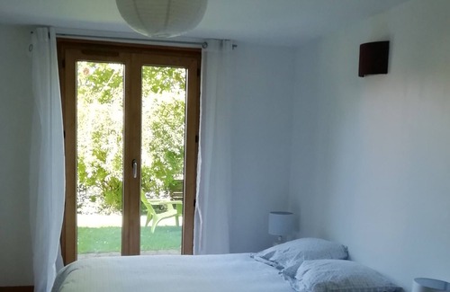 Viuz-la-Chiesaz Apartment | independent 68m2 apartment with large private garden