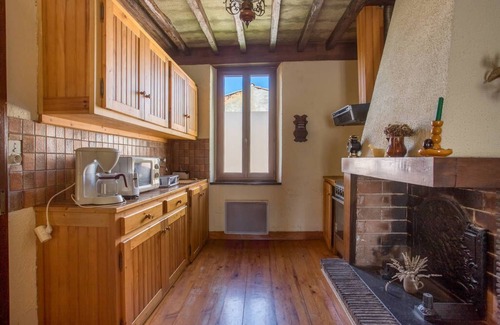 Mirepoix House | Independent apartment for 4 to 5 people, town center and very quiet.