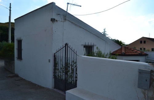 Enna House | Independent single house for 4 people