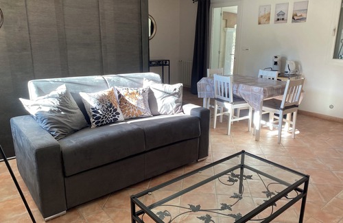 Vidauban Villa | independent studio 2 to 3 people