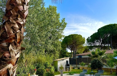 Vidauban Apartment | Independent studio in villa with swimming pool. Private Jacuzzi, 40 minutes from the beach