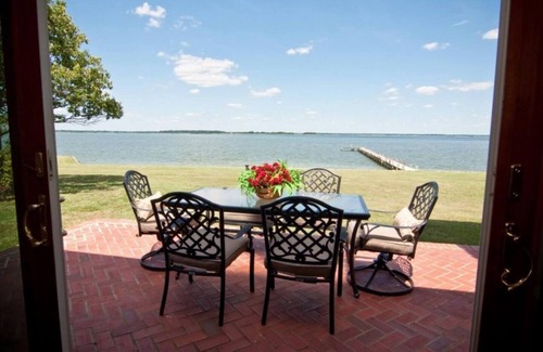 Cambridge House | Indian Fields - 25-Acre Nature Lovers retreat!