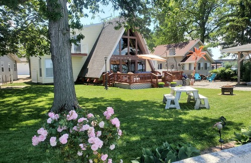 Lakeview House | Indian Lake - Spacious Lakefront Family Getaway.
