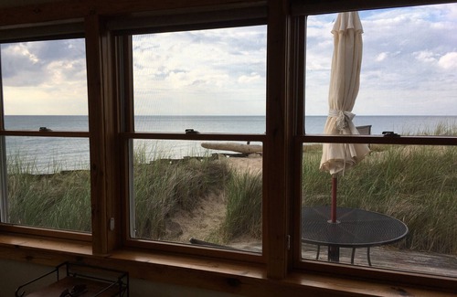 Porter Beach Cottage | Indiana Dunes 2-Bedroom Beach Rental