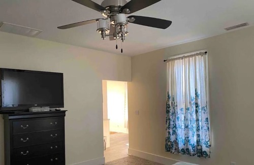 Thorntown Apartment | Indianapolis or Purdue University Stay