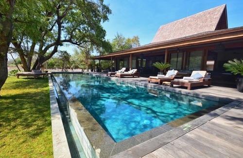 Gili Meno Apartment | Indigo Master Suite - Luxury Island accommodation at Villa Pulau Cinta