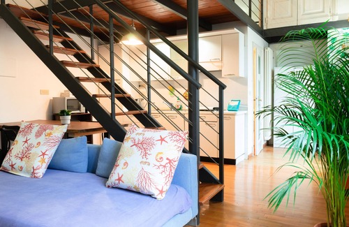 Historic Center Apartment | Indipendenza Loft Apartment in the Downtown of Bologna