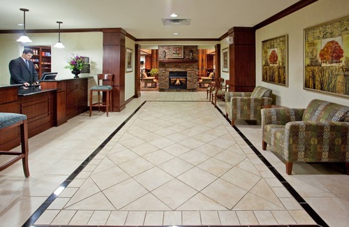 Elkhart Apartment | Indoor Pool + Free Wi-Fi, Free Breakfast | Only 20 Minutes from the University of Notre Dame