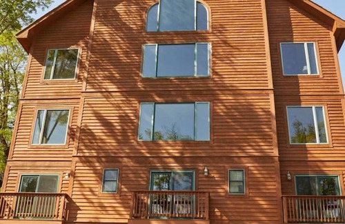 Timberline House | Indoor Pool, sauna, game room, slope access