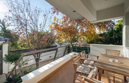 Kalyvia Thorikou Villa | Indoor pool villa, near the beach, Lagonisi