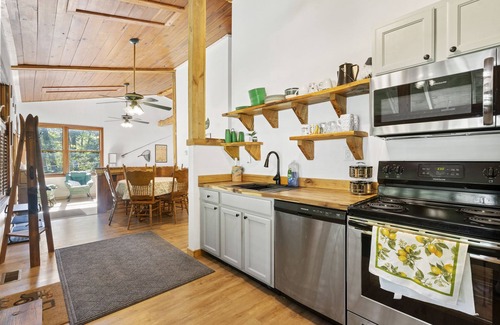 Jefferson Township Cabin | Indoor tree house & swivel firepit grill. Close to Kooser & Laurel Hill Parks.n