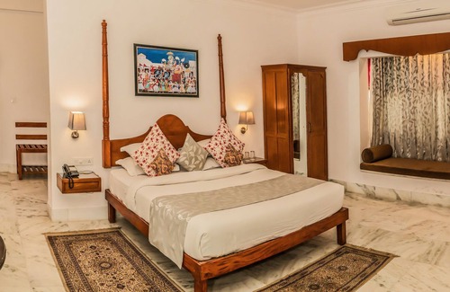 Udaipur District Hotel | Indra Niwas