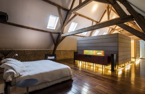 Loupoigne Other | Indrani Lodge: Where The Past And The Future Meld Into A Harmonious Present
