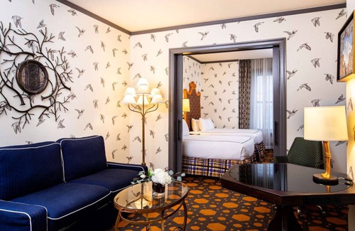 Downtown Portland Hotel | Indulge in Home-Like Comfort! 3 Suited Units, Near Classical Chinese Garden