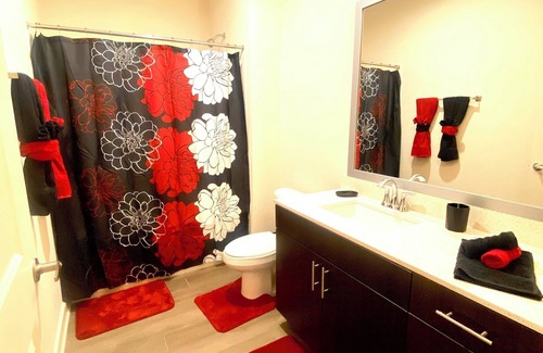 Covington House | Indulge in the unique experience offered by Kuffs N Kisses.