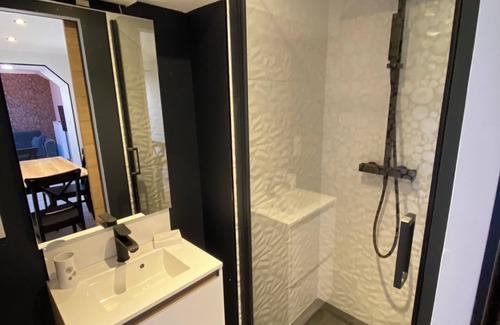 Onnaing Apartment | Industrial Deco housing in the center of Onnaing near Valenciennes
