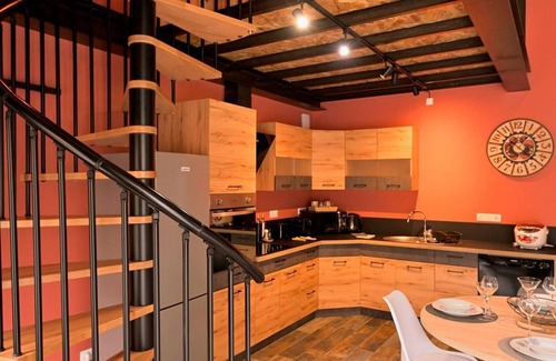 Marigny-Marmande Cottage | Industrial Loft with Spa & Sauna in Touraine – Perfect Getaway in Loire Valley!