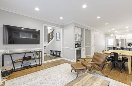 Chatham-Arch House | Indy- Mass Ave and Bottleworks District