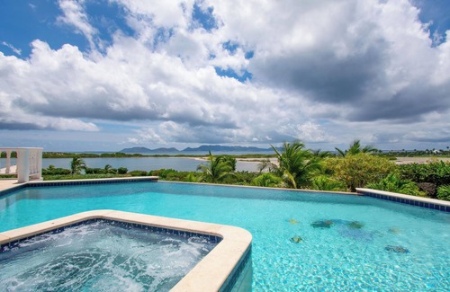 Maunday's Bay Villa | Infinity at Sheriva Villas/2 pools/2 Golf Carts-2 min. to Beach/5-Star Service