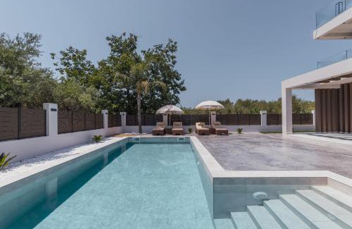 Kalamaki Villa | Infinity Holiday Villas - Private Pool, close to Kalamaki Centre, by ZanteWize