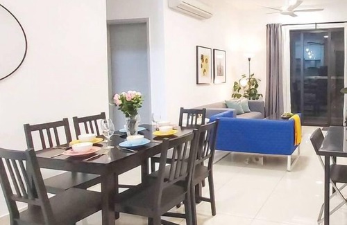 Bandar Kinrara Apartment | Infinity Pool@10 Kinrara - Pavilion near LRT& Sunwayn