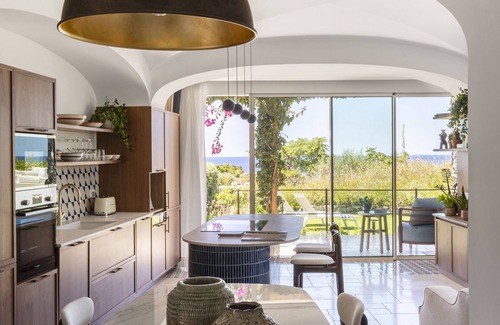 Forio Villa | INFINITY POOL SEA VIEW EXECUTIVE VILLA