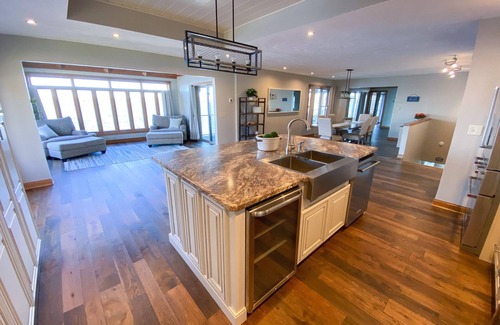 Bass Lake House | Infinity Views Lakefront Home