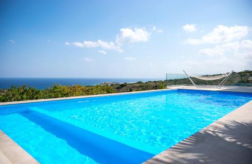 Atsipópoulon Villa | Infinity Villa with Pool, BBQ and Ping-Pong Table, 2km from the beach