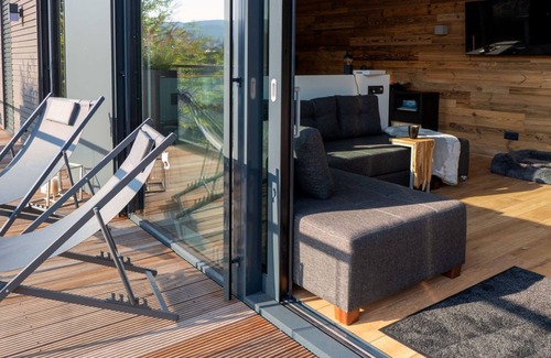 Ortsmitte House | INGE in will-INGE-n, vacation home with pool