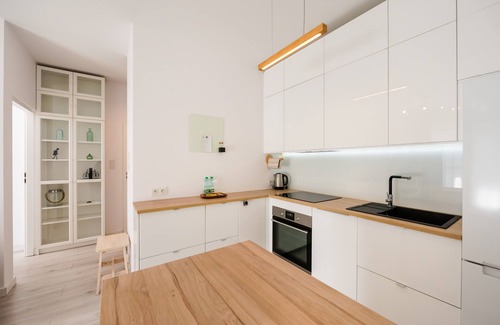 Wilanow Apartment | Ingenious Wilanów Oasis Apartment