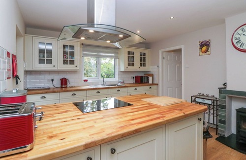 Backbarrow House | INGLENOOK, pet friendly, with open fire in Ulverston