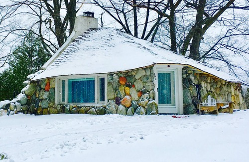 Charlevoix Cottage | Inhabit A Hobbit House!