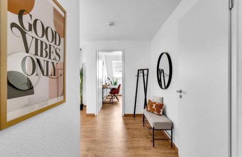 Crailsheim Apartment | INhome Parken - Küche - TV - Terrasse - Balkon