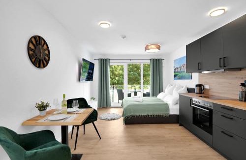 Hessental Apartment | INhome Studio Apartment - Küche - Parken - TV
