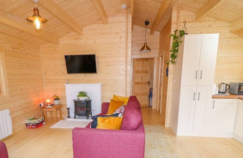 Dungloe House | INISEAN LODGE, with a garden in Dungloe, County Donegal