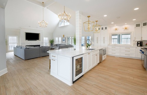 Inlet Harbour House | Inlet Front 5 BR Pet Friendly Beach House with Private Pool and Hot Tub! Lunasea
