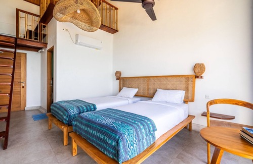 Kuta Hotel | Inlight Lombok Deluxe Room with Stairs