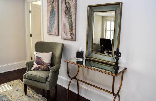 Haymarket Hotel | Inn at Evergreen