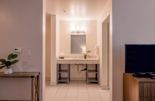 Moss Landing Hotel | Inn At Moss Landing Point