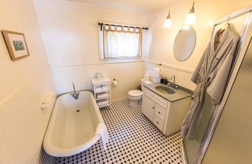 Little River Hotel | Inn at Schoolhouse Creek