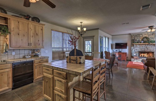 Nemo House | 'Inn at Windhill Ranch' w/Patio + Pergola!