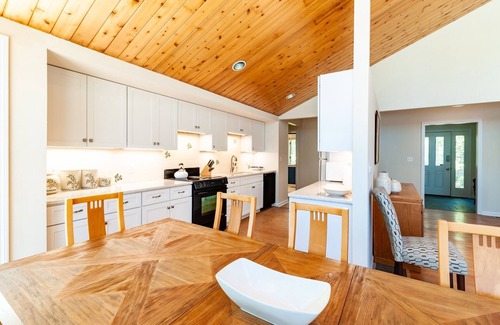 South Thomaston House | INN FROM THE COLD - Town of South Thomaston