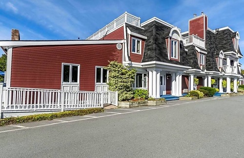 Fall River Hotel | Inn on the Lake, Ascend Hotel Collection