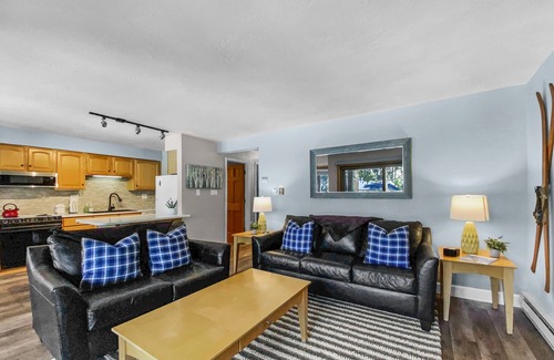 Warrior's Mark Condo | Inner Circle 3 1 Bedroom Condo by RedAwning