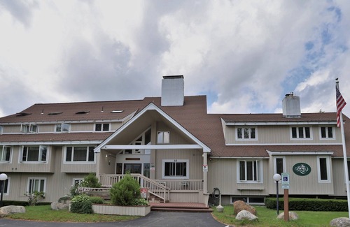 Waterville Valley Condo | Inns of Waterville Valley unit close to town square (201)