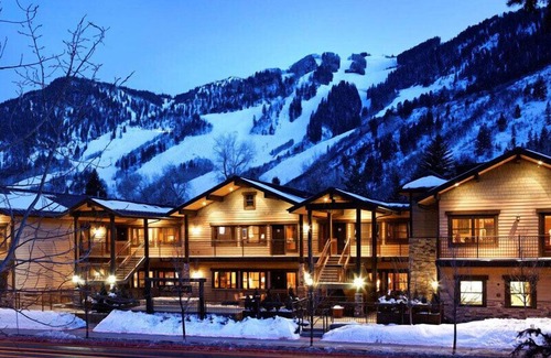 West End Condo | Innsbruck Aspen | Deluxe One-Bedroom Junior Suite 02 w/Hot tub Access, Centrally located