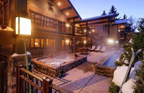 West End Condo | Innsbruck Aspen | Deluxe Two-Bedroom Suite 01 w/Hot tub, Centrally located