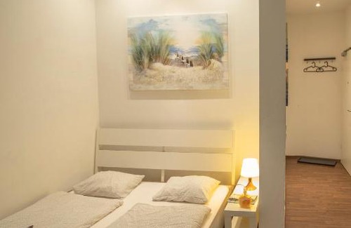 Pradl Apartment | Innsbruck Deluxe City Center Studio