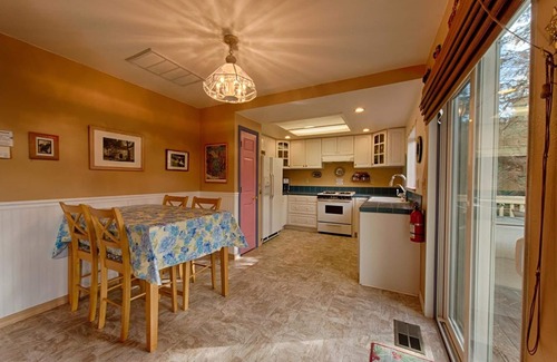Yosemite West House | Inside Yosemite Park, Gorgeous View, Peaceful, Wifi