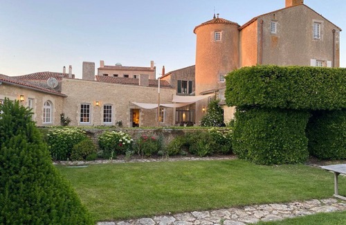 Ars-en-Re House | Insolite! Stay in a monument with all comfort and heated pool